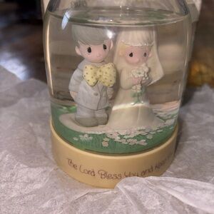 Precious Moments Wedding Bride Groom Snowglobe “The Lord Bless You And Keep You”